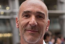 Loïc Prud’homme matraqué après avoir manifesté samedi à Bordeaux Loïc Prud'homme matraqué après avoir manifesté samedi à Bordeaux