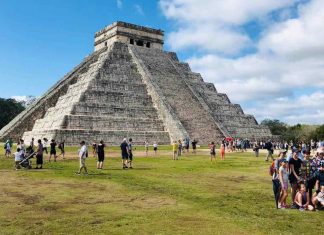 Un « trésor scientifique » découvert sur un site maya au Mexique (détail) Un "trésor scientifique" découvert sur un site maya au Mexique (détail)