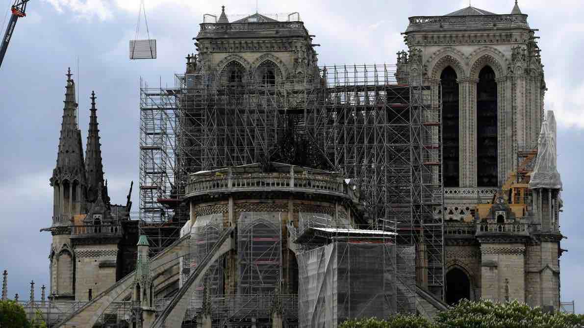 Notre-Dame de Paris : des experts du patrimoine appellent Macron à la prudence