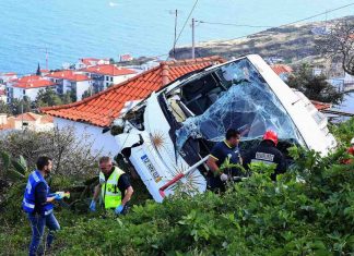 Portugal : Accident meurtrier d’un bus de touristes à Madère Portugal : Accident meurtrier d'un bus de touristes à Madère