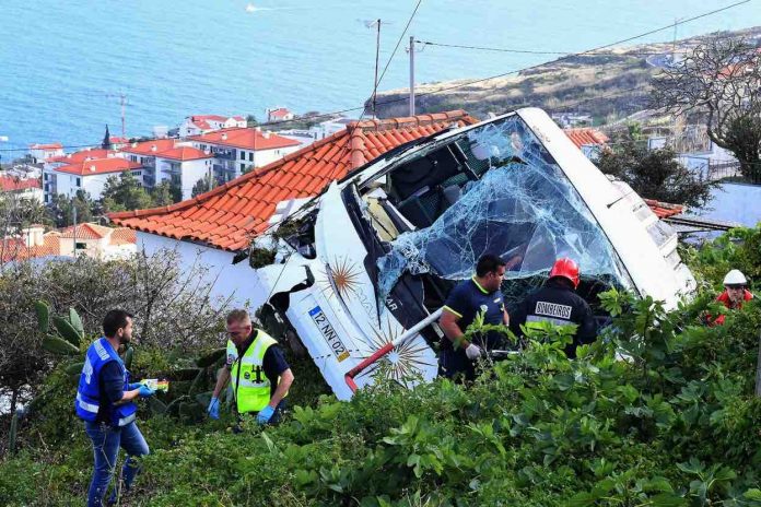 Portugal : Accident meurtrier d'un bus de touristes à Madère