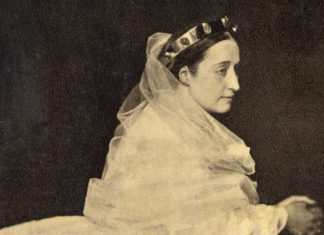 Vol d’une bague de l’impératrice Eugénie à Paris (détail) Vol d'une bague de l'impératrice Eugénie à Paris (détail)