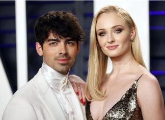 Mariage de Sophie Turner et Joe Jonas à Las Vegas (détail) Mariage de Sophie Turner et Joe Jonas à Las Vegas (détail)