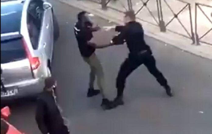 Policier suspendu à Sevran après s’être battu avec un médiateur