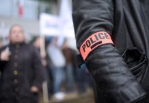 Villeurbanne : une attaque au couteau fait un mort et sept blessés (Détail) Villeurbanne : une attaque au couteau fait un mort et sept blessés (Détail)
