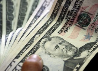 Déficit budgétaire américain dérape et frôle les 1.000 milliards de dollars Déficit budgétaire américain dérape et frôle les 1.000 milliards de dollars