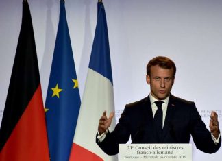 Emmanuel Macron : » Le communautarisme, ce n’est pas le terrorisme « Emmanuel Macron : " Le communautarisme, ce n'est pas le terrorisme "