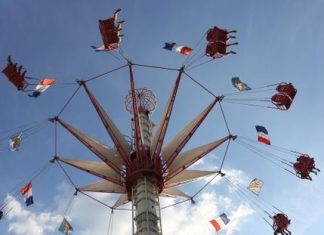 Loire : Une jeune femme tuée dans un accident de manège Loire : Une jeune femme tuée dans un accident de manège