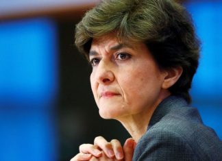 Macron déplore une crise politique aprés le rejet de Sylvie Goulard Macron déplore une crise politique aprés le rejet de Sylvie Goulard