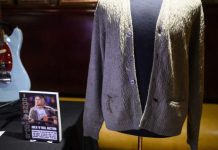 Un gilet en laine de Kurt Cobain aux enchères (Photo) Un gilet en laine de Kurt Cobain aux enchères (Photo)