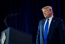 Washington : droits de douane sur l’Union Européenne entrent en vigueur Washington : droits de douane sur l'Union Européenne entrent en vigueur