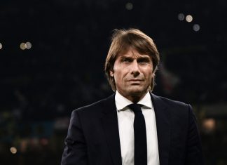 Antonio Conte menacé de mort (détail) Antonio Conte menace de mort (détail)