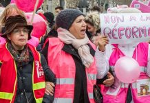 Les nounous en grève le 19 novembre (détail) Les nounous en grève le 19 novembre (détail)