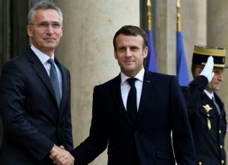Macron reçoit le patron de l’Otan Jens Stoltenberg (détail) Macron reçoit le patron de l'Otan Jens Stoltenberg (détail)