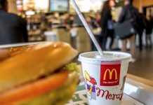 McDonald’s bannit les pailles en plastique (détail) McDonald's bannit les pailles en plastique (détail)