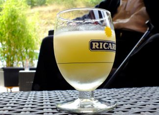 Pernod-Ricard : des salariés incités à boire pour favoriser les ventes Pernod-Ricard : des salariés incités à boire pour favoriser les ventes