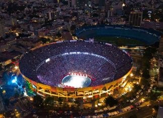 Record de spectateurs battu à Mexico pour le match entre Federer – Zverev Record de spectateurs battu à Mexico pour le match entre Federer - Zverev