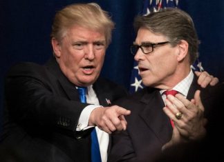 Un ministre affirme que Trump a été choisi par Dieu (détail) Un ministre affirme que Trump a été choisi par Dieu (détail)