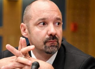 Affaire Benalla : Vincent Crase en garde à vue (détail) Affaire Benalla : Vincent Crase en garde à vue (détail)