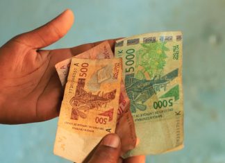 Fin du franc CFA en Afrique de l’Ouest (détail) Fin du franc CFA en Afrique de l'Ouest (détail)