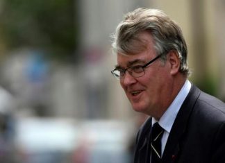 Jean-Paul Delevoye n’a pas déclaré son deuxième poste à la Fondation SNCF Jean-Paul Delevoye n’a pas déclaré son deuxième poste à la Fondation SNCF