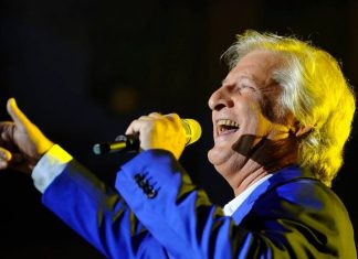 Le Plus Grand Cabaret du monde: Patrick Sébastien officialise son retour Le Plus Grand Cabaret du monde: Patrick Sébastien officialise son retour