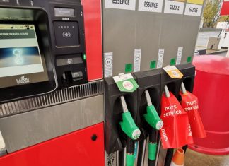 Pénurie d’essence : Blocage des dépôts pétroliers Pénurie d'essence : Blocage des dépôts pétroliers