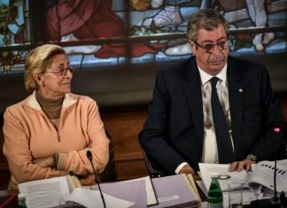 Procès Balkany: quatre ans de prison ferme requis en appel pour fraude fiscale Procès Balkany: quatre ans de prison ferme requis en appel pour fraude fiscale