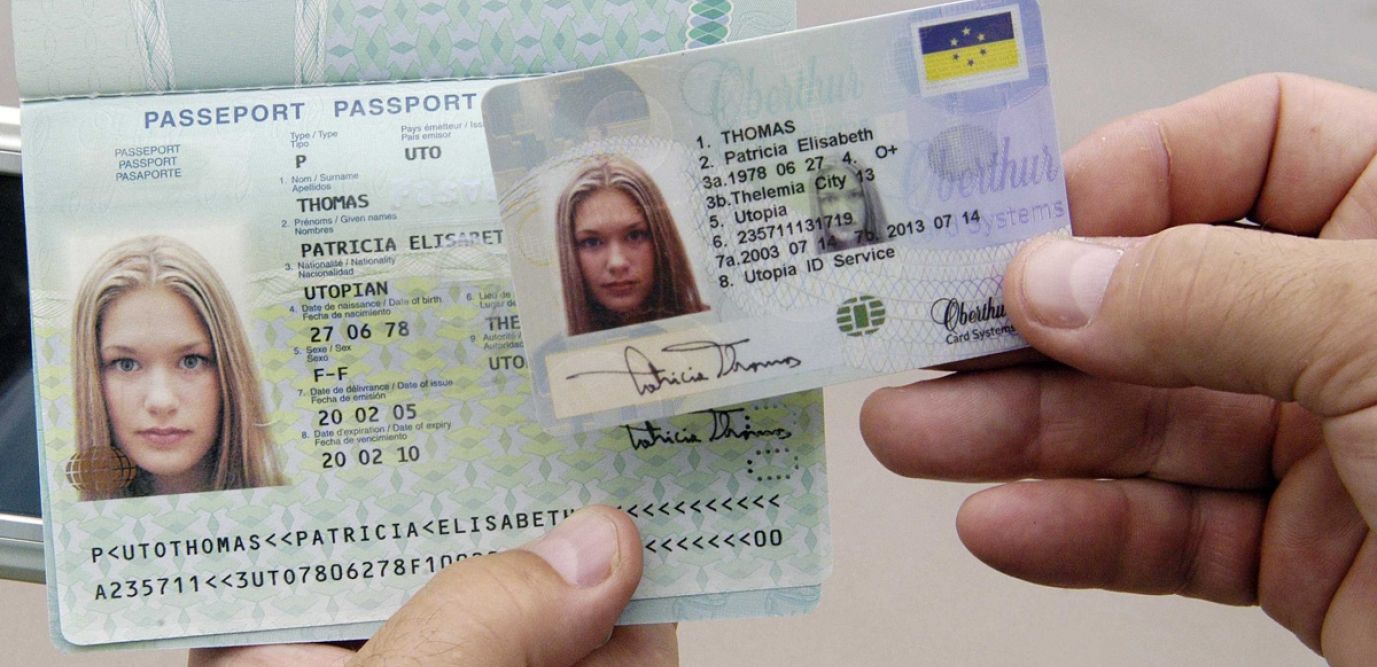 Elle a fait peau neuve, et se généralise dès ce 2 août dans une version plus moderne. Biométrique Française Carte D'identité Nouvelle . Une nouvelle carte d'identité plus petite et biométrique ...
