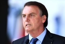 Bolsonaro s’en prend à Macron sur les incendies en Australie Bolsonaro s'en prend à Macron sur les incendies en Australie