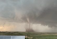 Des Tornades aux Etats-Unis font 11 morts au moins Des Tornades aux Etats-Unis font 11 morts au moins