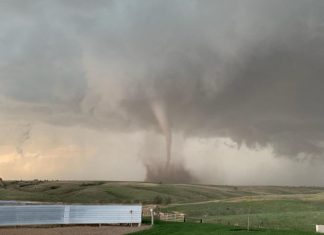 Des Tornades aux Etats-Unis font 11 morts au moins Des Tornades aux Etats-Unis font 11 morts au moins
