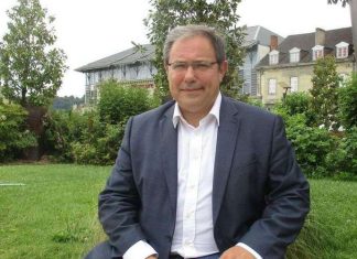 Jérôme Peyrat démissionne après l’ouverture d’une enquête préliminaire Jérôme Peyrat démissionne après l'ouverture d'une enquête préliminaire