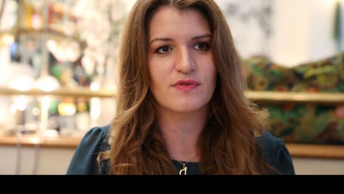 Marlène Schiappa prise à partie lors d'une réunion publique (détail)