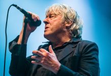 Arno est atteint d’un cancer du pancréas (détail) Arno est atteint d'un cancer du pancréas (détail)