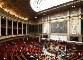 Commission retraites à l’Assemblée: L’instance aura patiné durant neuf jours Commission retraites à l'Assemblée: L'instance aura patiné durant neuf jours