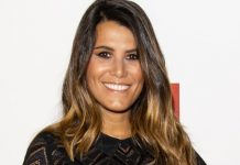 CSA: C8 reçoit une amende pour la diffusion de photos dénudées de Karine Ferri CSA: C8 reçoit une amende pour la diffusion de photos dénudées de Karine Ferri