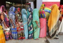 Des étudiantes déshabillées en inde pour voir si elles ont leurs règles Des étudiantes déshabillées en inde pour voir si elles ont leurs règles