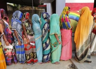 Des étudiantes déshabillées en inde pour voir si elles ont leurs règles Des étudiantes déshabillées en inde pour voir si elles ont leurs règles