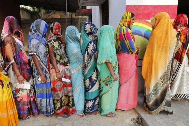 Des étudiantes déshabillées en inde pour voir si elles ont leurs règles Des étudiantes déshabillées en inde pour voir si elles ont leurs règles