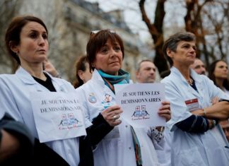 Hôpital: Plus de 300 médecins chefs démissionnent (détail) Hôpital: Plus de 300 médecins chefs démissionnent (détail)