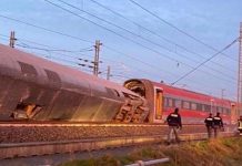 Italie : un train déraille près de Milan et fait deux morts Italie : un train déraille près de Milan et fait deux morts