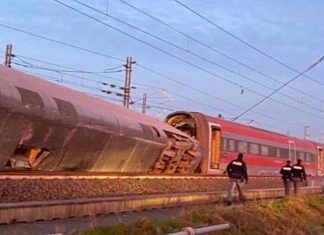 Italie : un train déraille près de Milan et fait deux morts Italie : un train déraille près de Milan et fait deux morts