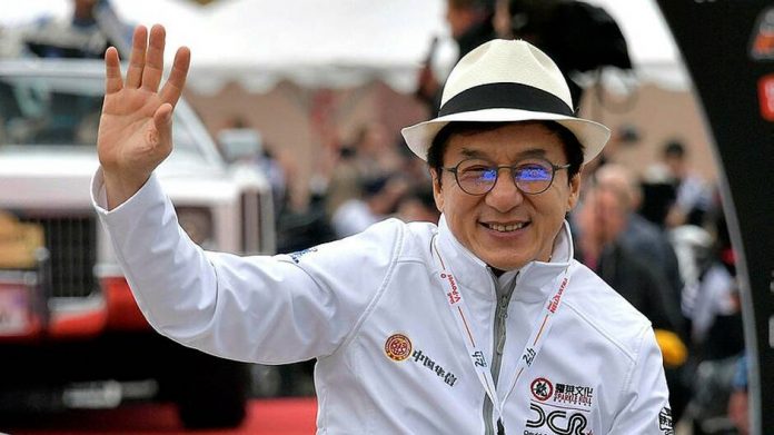 Jackie Chan offre 130 000 € à la personne qui trouvera un vaccin au coronavirus