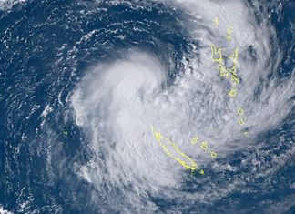 La Nouvelle-Calédonie en pré-alerte cyclonique (détail) La Nouvelle-Calédonie en pré-alerte cyclonique (détail)