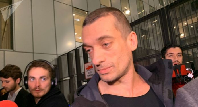 Piotr Pavlenski mis en examen et placé sous contrôle judiciaire (détail)