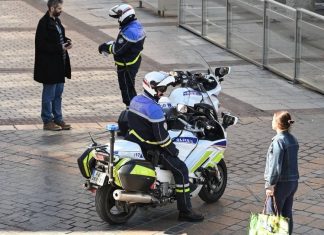 Actualités Coronavirus : Prolongation du confinement « probable » en France Actualités Coronavirus : Prolongation du confinement "probable" en France