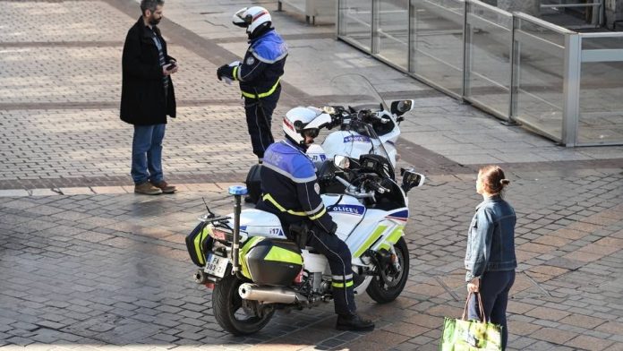 Actualités Coronavirus : Prolongation du confinement "probable" en France