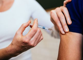 Coronavirus: premiers tests d’un vaccin à Seattle (détail) Grippe : L’Etat débloque son stock de vaccins (détail)