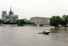 La crue de la Seine à Paris vue des réseaux sociaux (détail) La crue de la Seine à Paris vue des réseaux sociaux (détail)